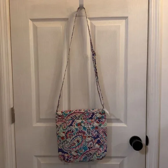 Vera Bradley Hello Kitty Paisley Triple Zip Hipster Crossbody Bag NWOT - Picture 3 of 16